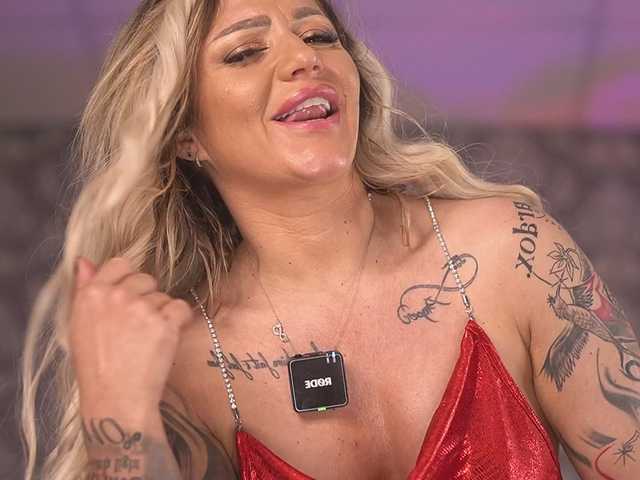 AlmaVelia's BongaCams show and profile