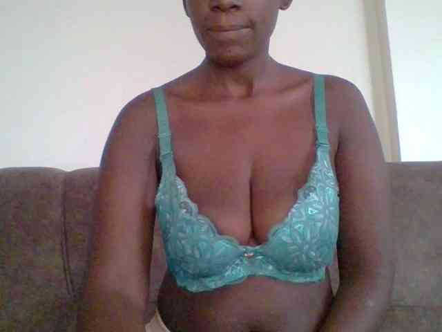bustybliss webcam