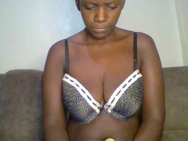 bustybliss webcam