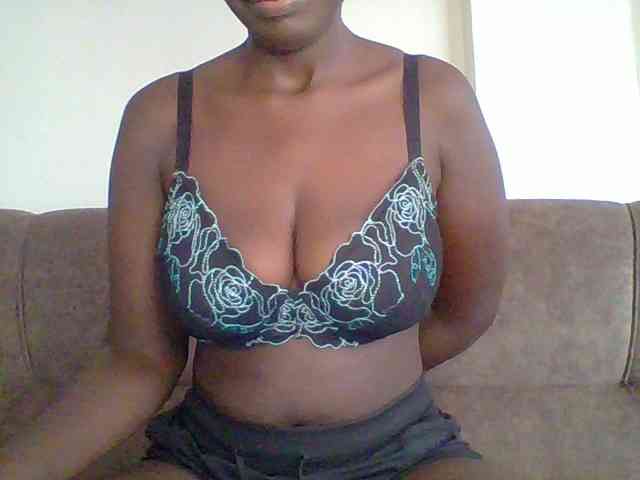 bustybliss webcam