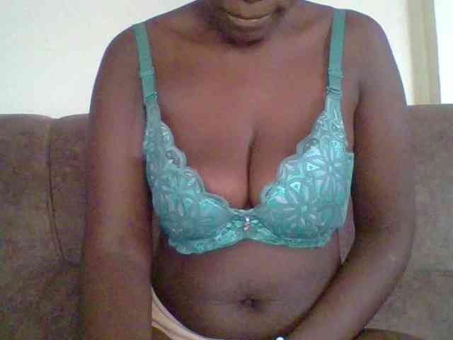 bustybliss webcam