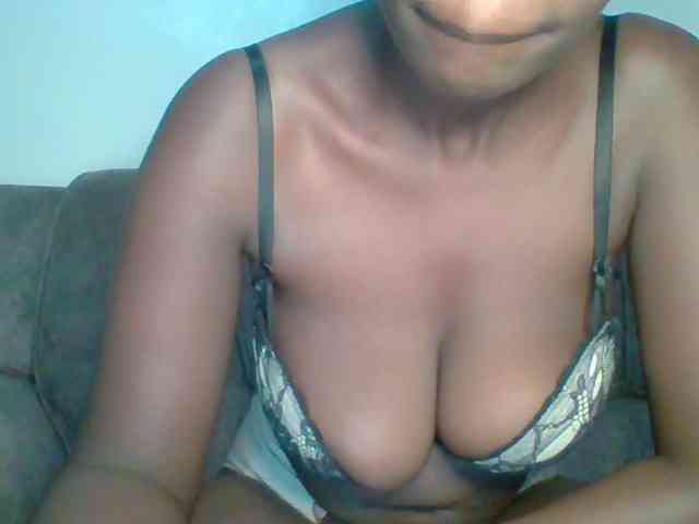 bustybliss webcam