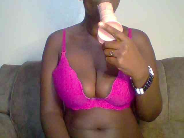 bustybliss webcam