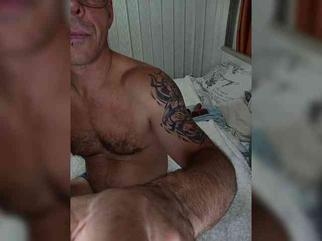 Sisinkaa4422 webcam