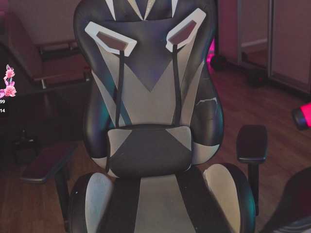 WARTHUNDER's BongaCams show and profile