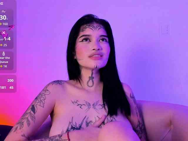 sasha-yaklove999 webcam