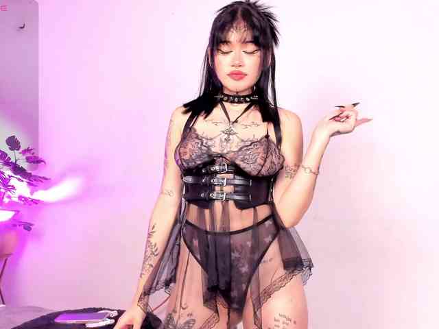 sasha-yaklove999 webcam