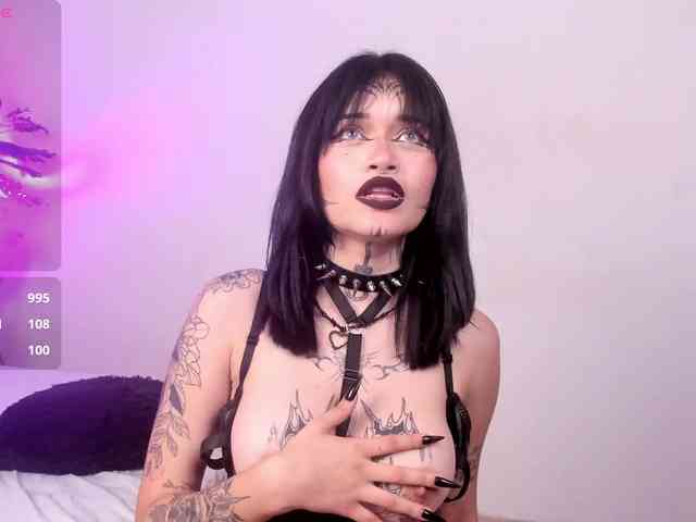sasha-yaklove999 webcam