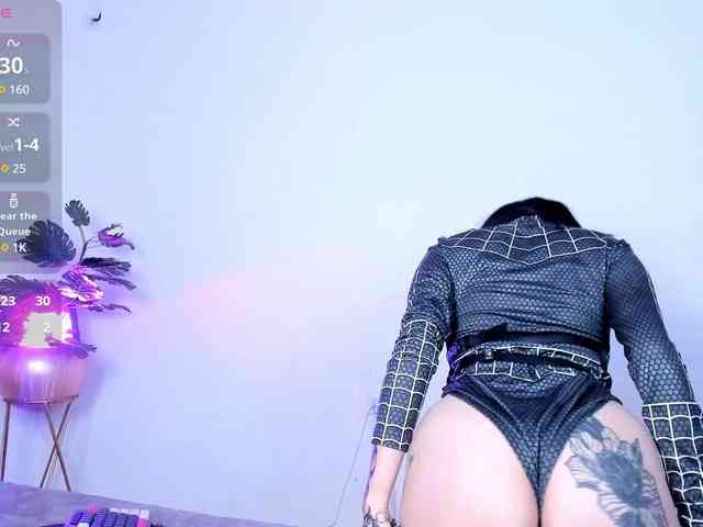 sasha-yaklove999 webcam