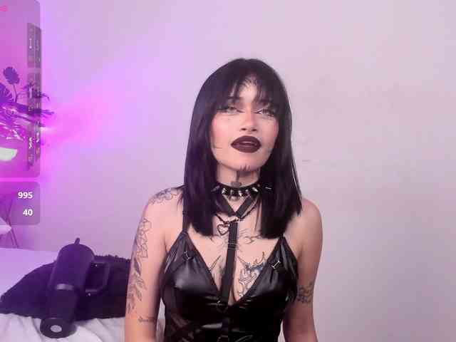 sasha-yaklove999 webcam