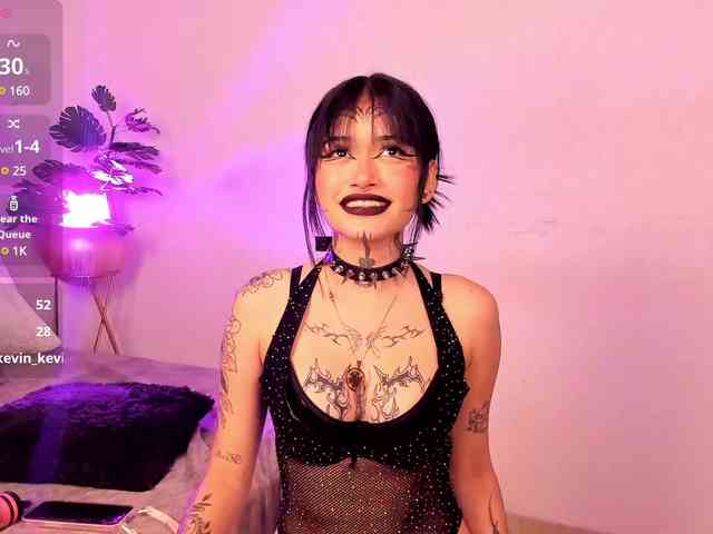 sasha-yaklove999 webcam
