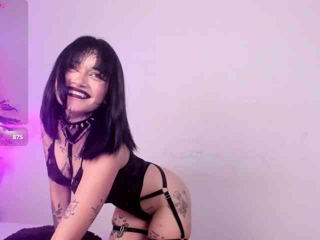 sasha-yaklove999 webcam