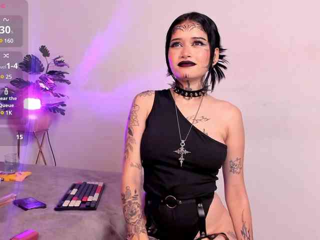sasha-yaklove999 webcam