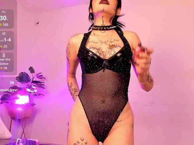 sasha-yaklove999 webcam