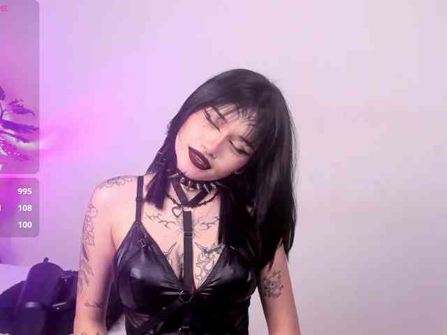 sasha-yaklove999 webcam