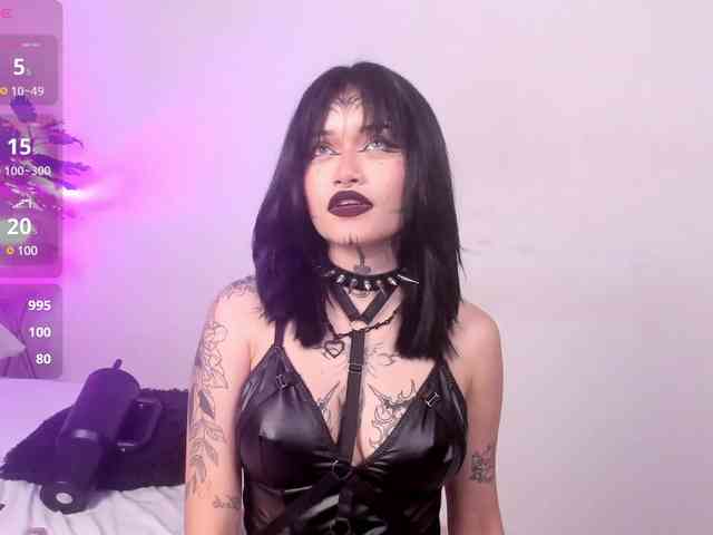 sasha-yaklove999 webcam
