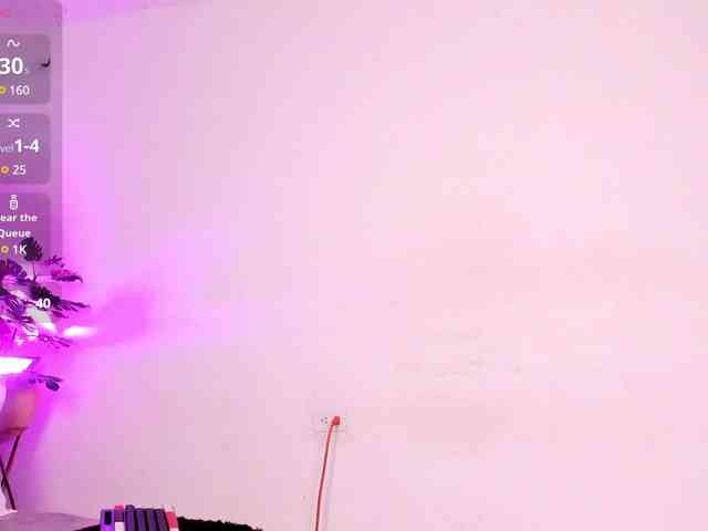 sasha-yaklove999 webcam