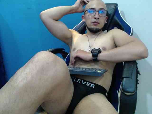 NickyMert Live Webcam on BongaCams