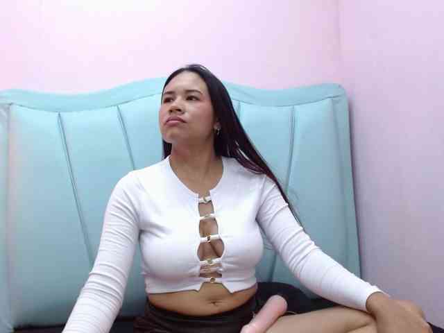 lunapetite18 webcam