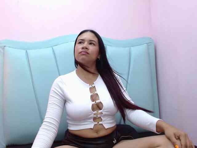 lunapetite18 webcam