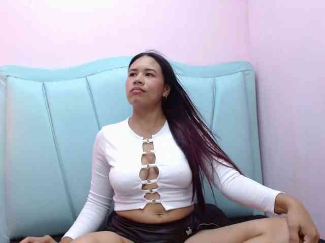 lunapetite18 webcam