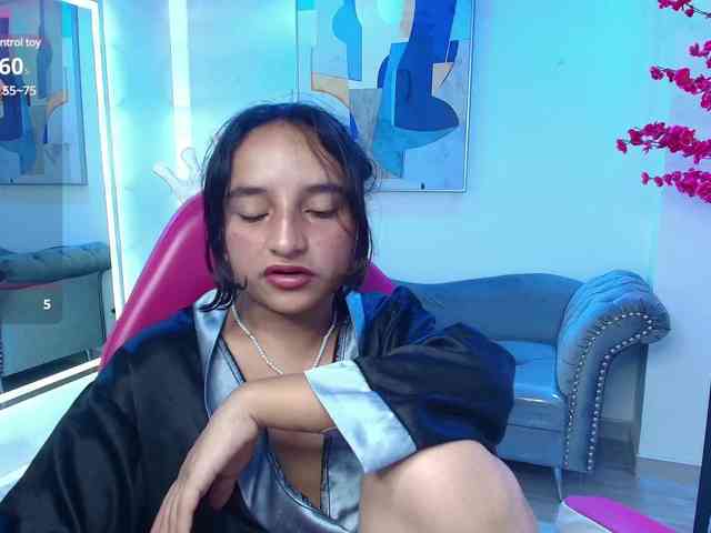 zoe-jonexs webcam