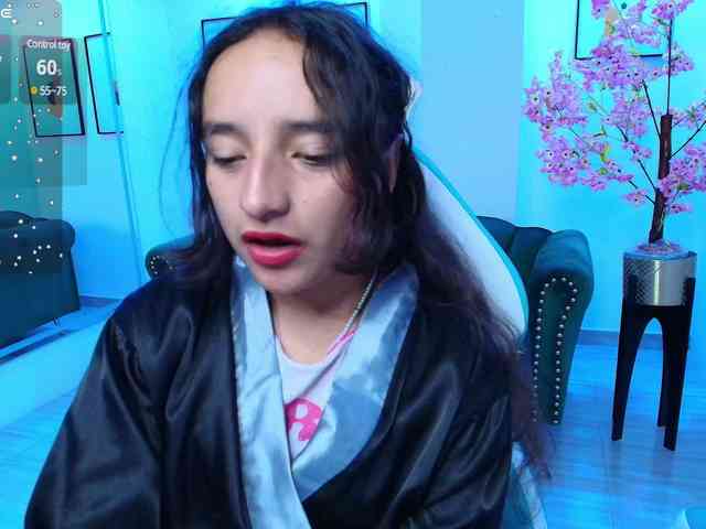 zoe-jonexs webcam