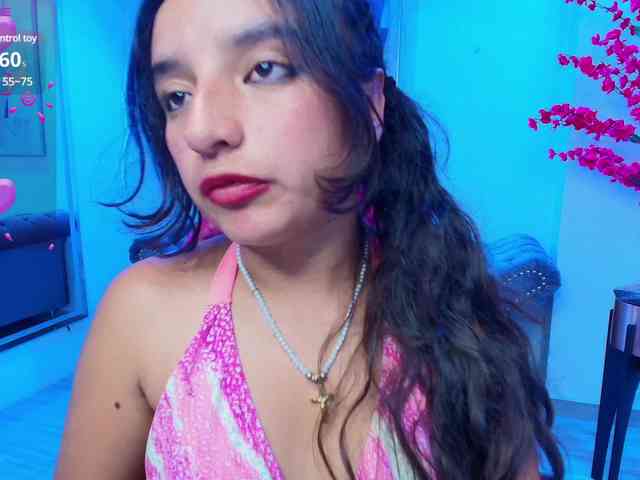 zoe-jonexs webcam
