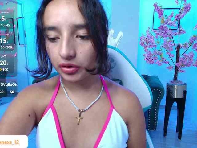 zoe-jonexs webcam