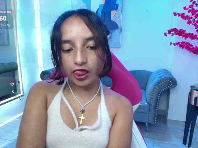 zoe-jonexs webcam