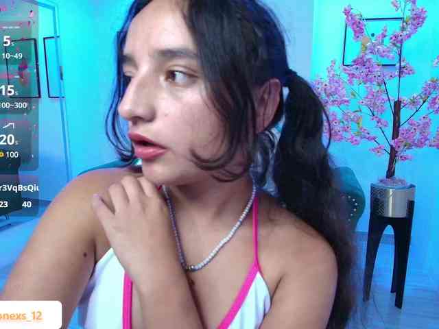 zoe-jonexs webcam