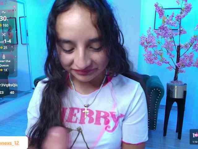 zoe-jonexs webcam