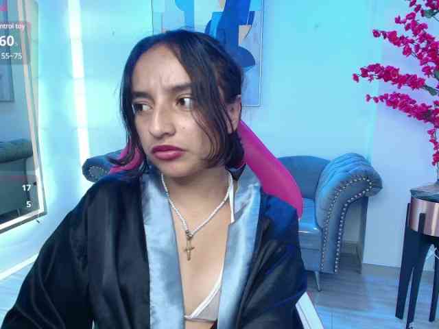 zoe-jonexs webcam