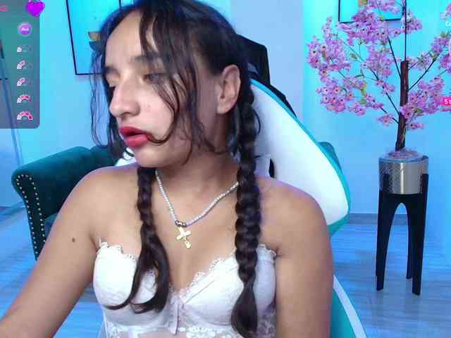 zoe-jonexs webcam