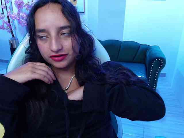 zoe-jonexs webcam