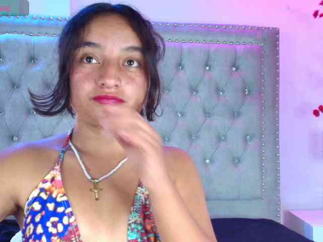 zoe-jonexs webcam
