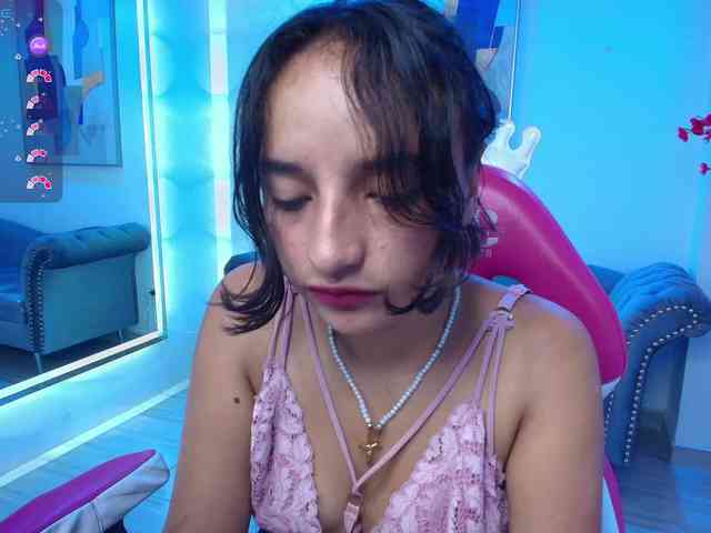 zoe-jonexs webcam