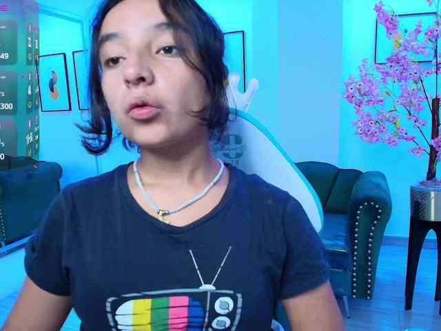 zoe-jonexs webcam