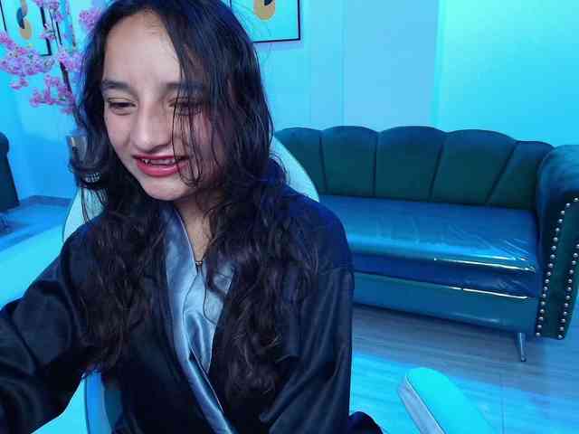 zoe-jonexs webcam
