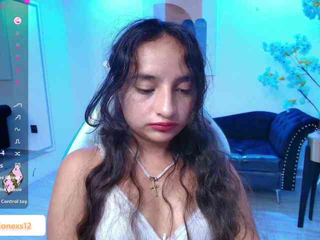 zoe-jonexs webcam
