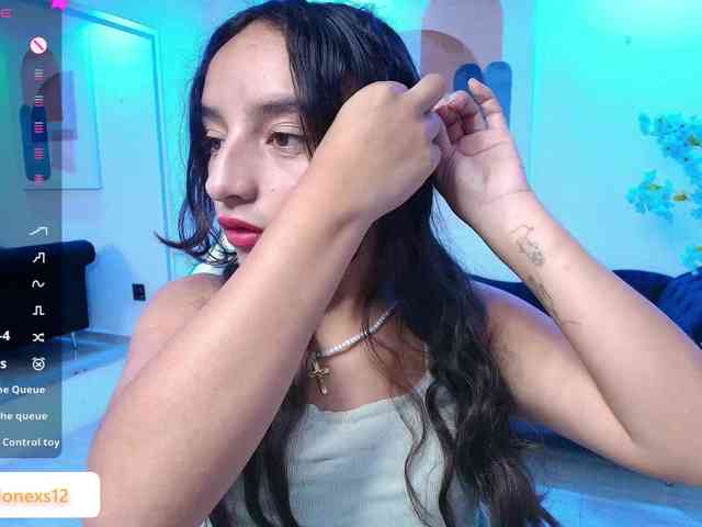 zoe-jonexs webcam