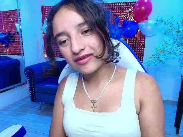 zoe-jonexs webcam