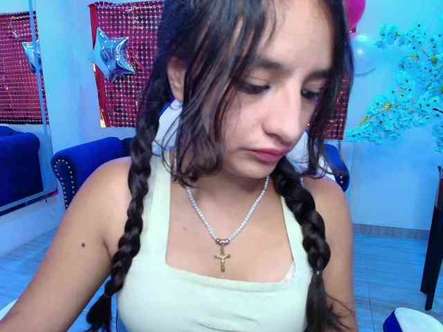 zoe-jonexs webcam