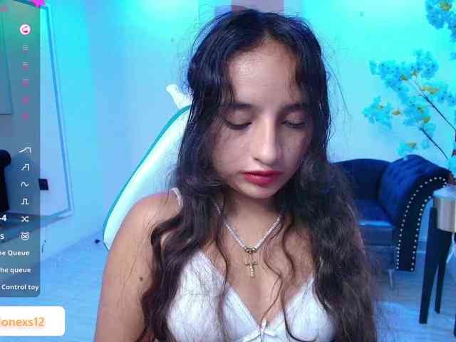 zoe-jonexs webcam