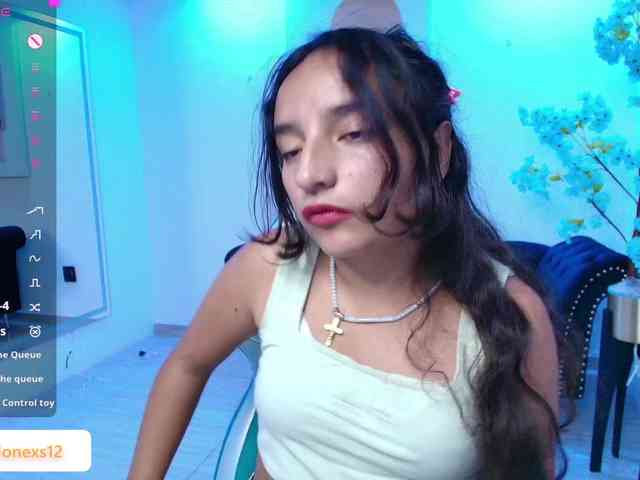 zoe-jonexs webcam