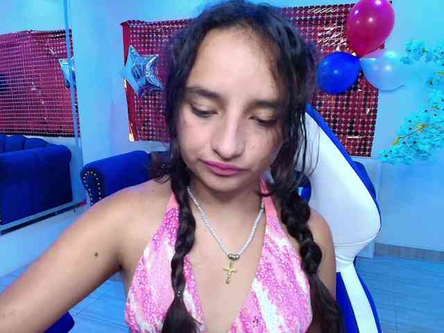 zoe-jonexs webcam