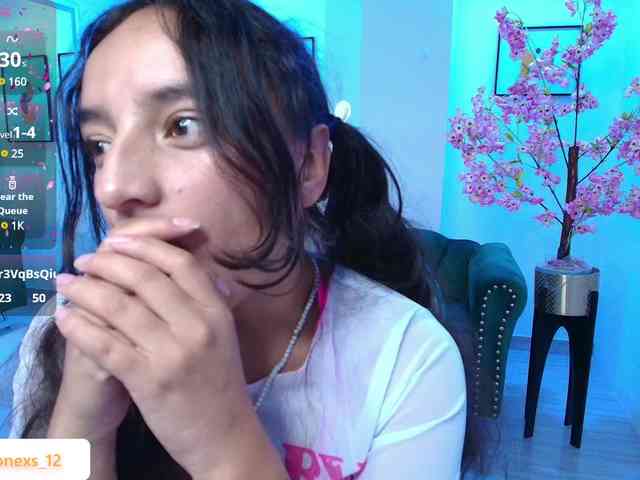 zoe-jonexs webcam