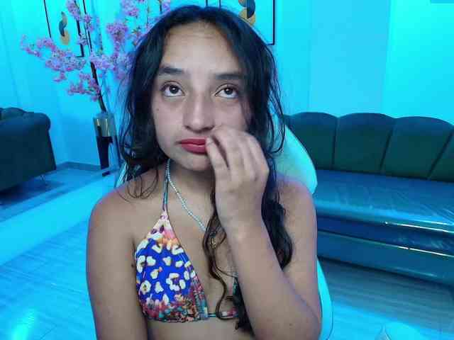 zoe-jonexs webcam