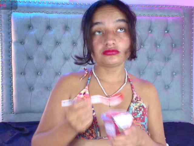 zoe-jonexs webcam