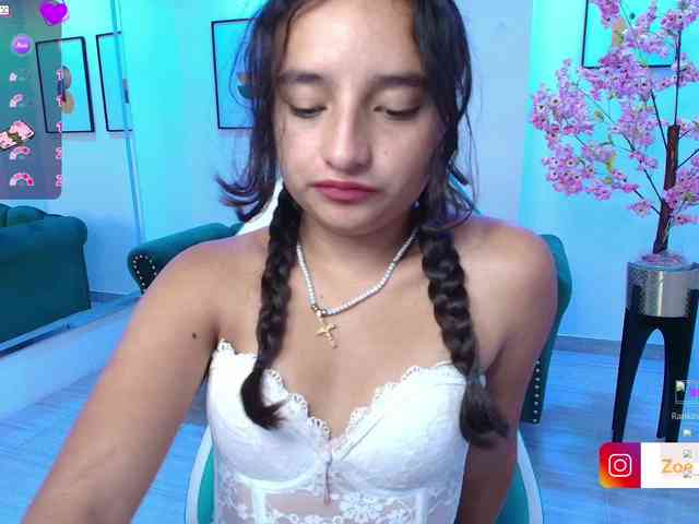 zoe-jonexs webcam